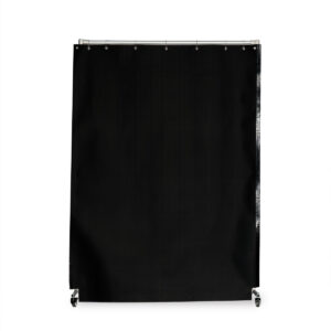 Mobilny parawan ochronny do spawania laserowego.