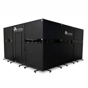 Przykładowe stanowisko laserowe o wymiarach 4,6 na 4,6 metra z drzwiami i oknem ochronnym.